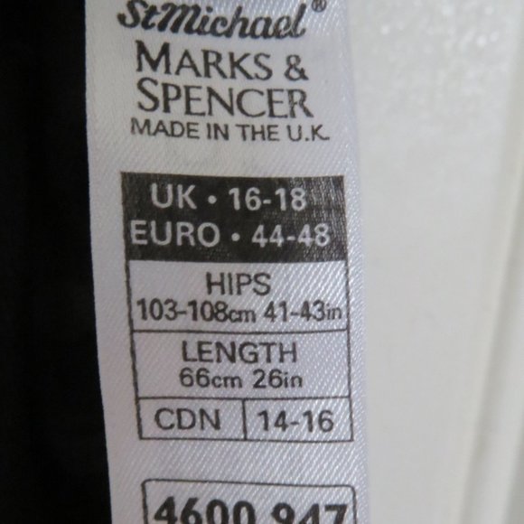 Marks & Spencer Black Slip Size 14-16 Cda/US 100% Polyester (K77) - Picture 4 of 5